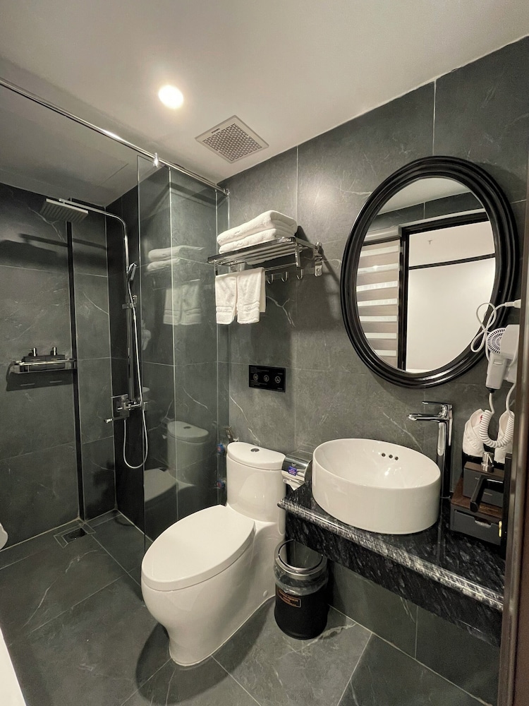 Aquarius Premium Hotel 40/49