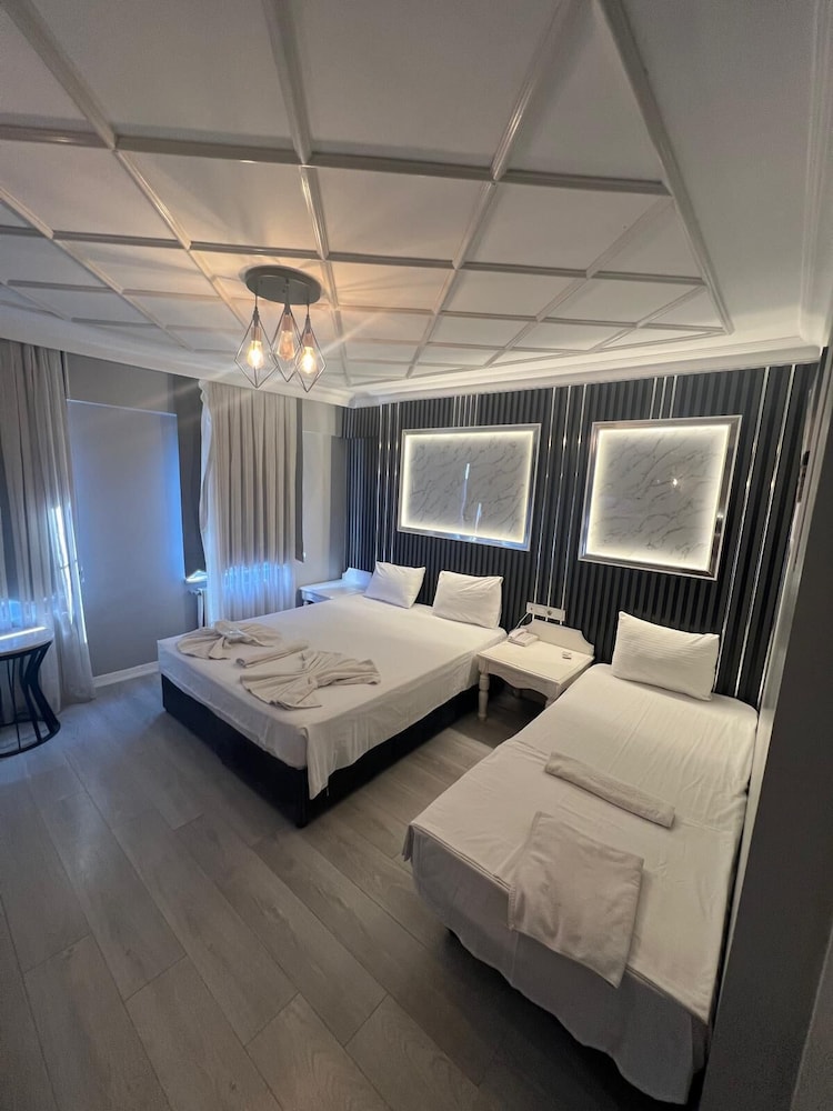 Nova City Hotel 29/85
