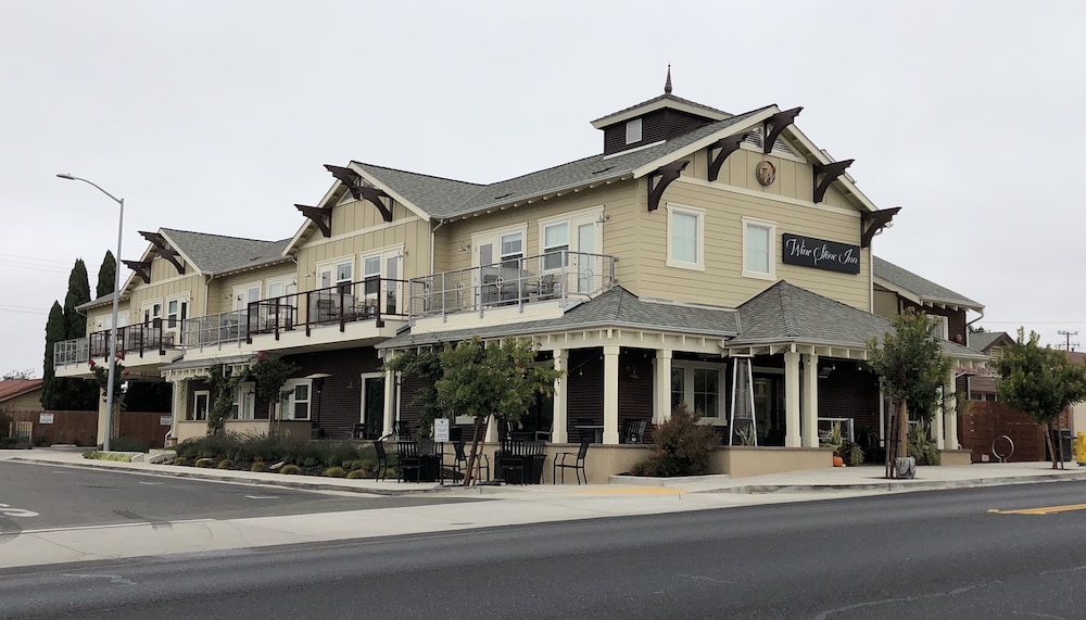 Wine Stone Inn 8/64