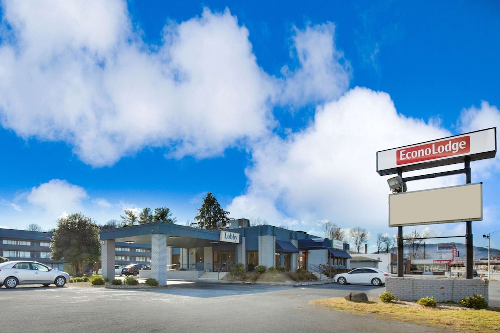 Econo Lodge Middlesboro, KY 27/31