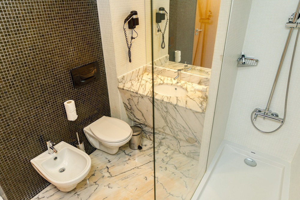 Marina Club Lagos Suite Hotel 60/60