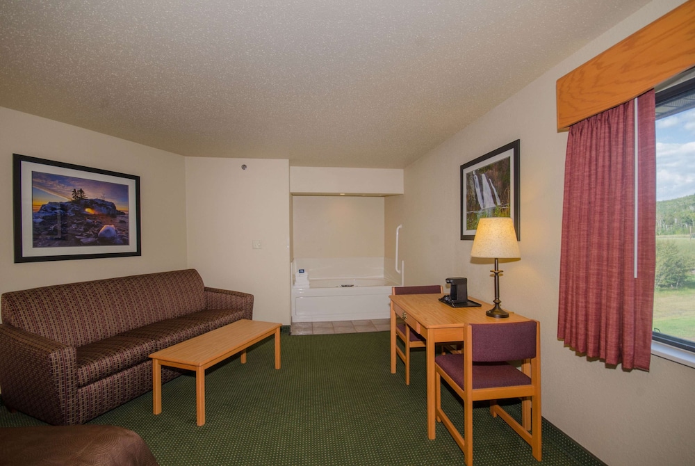 AmericInn by Wyndham Silver Bay 37/59
