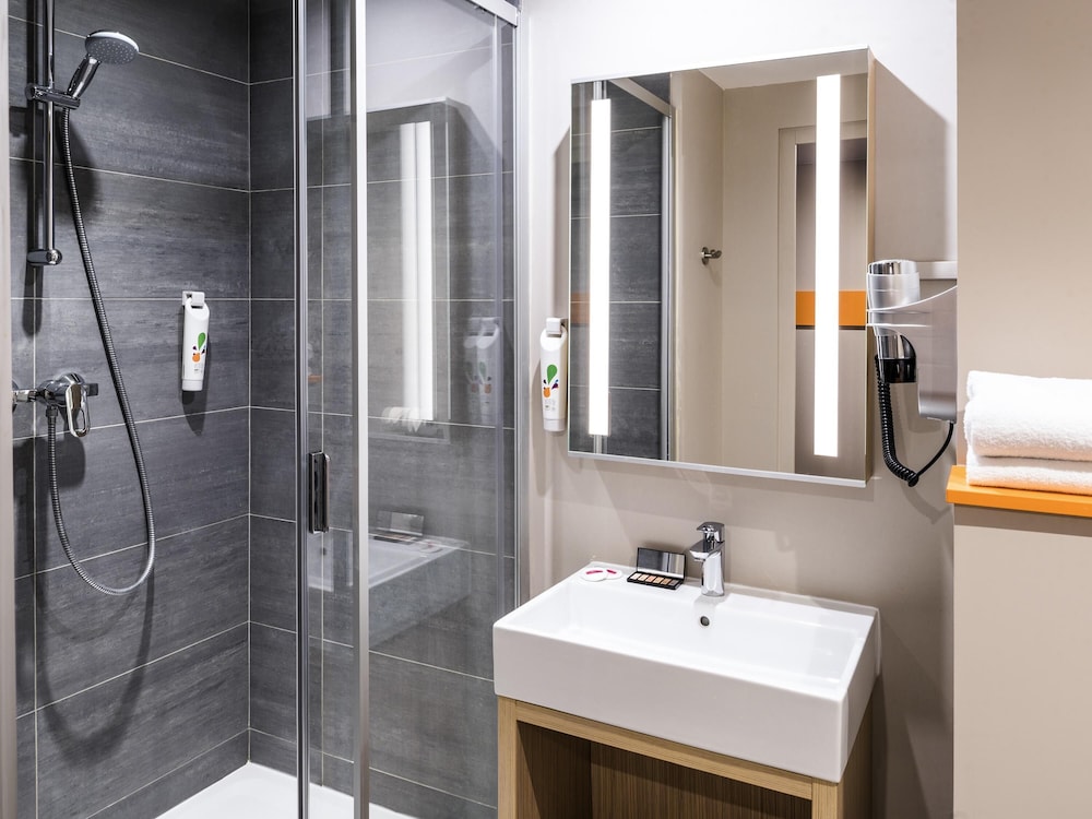 Ibis Styles Clamart Gare Grand Paris 64/65