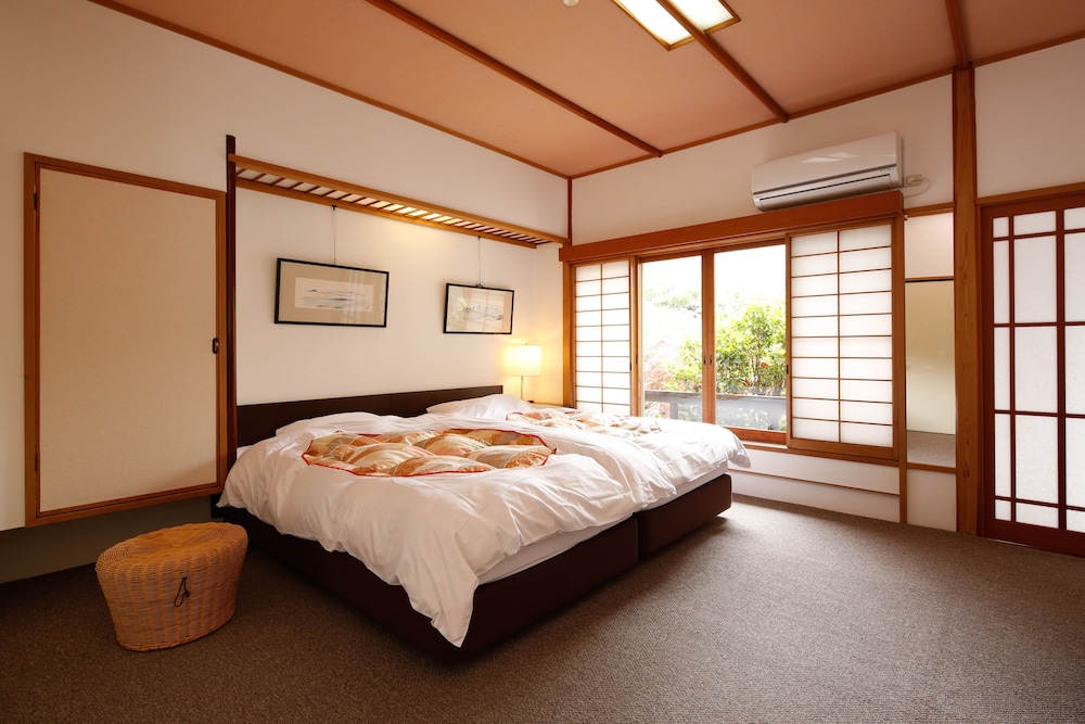 Auberge Yuraku 5/50