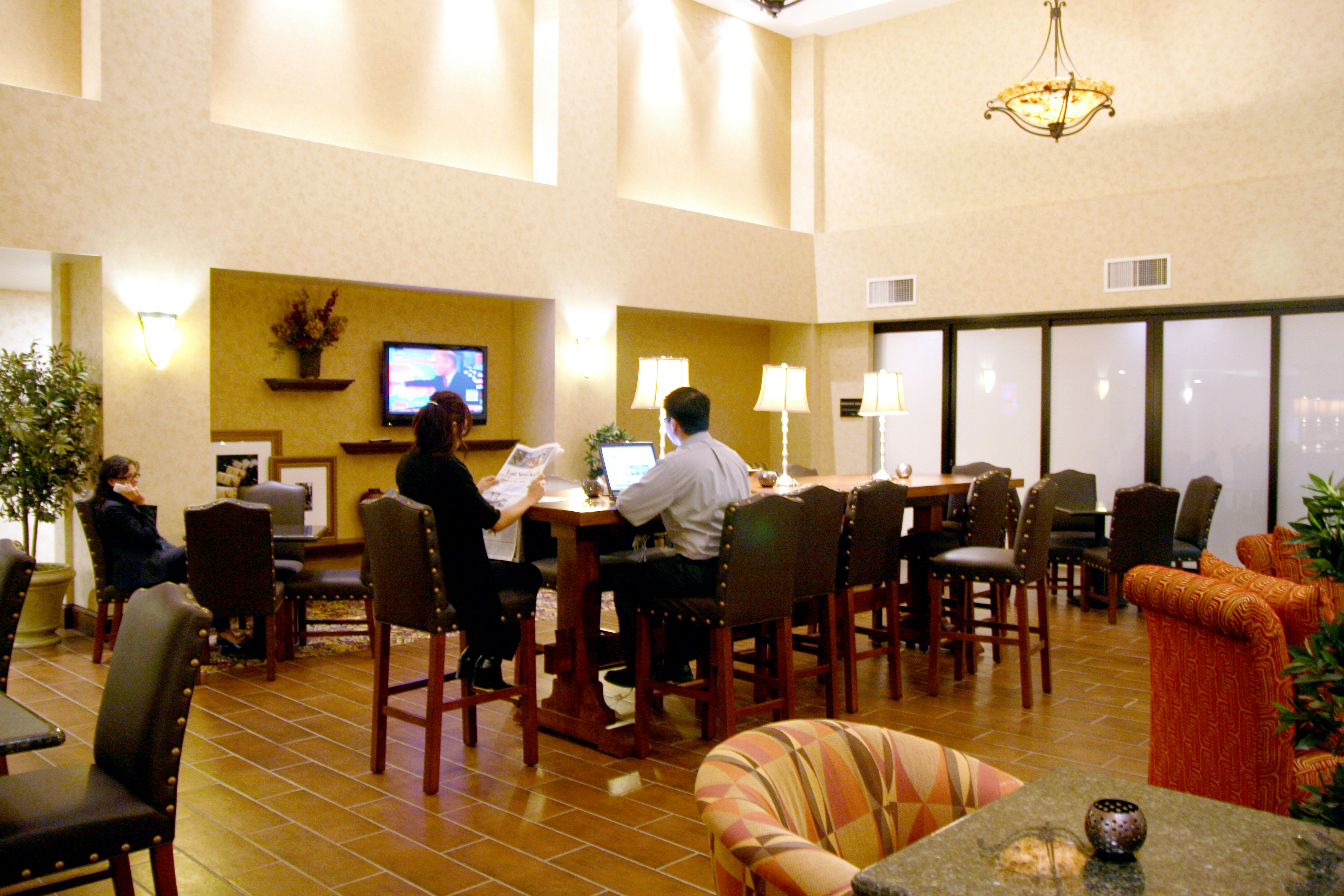 Hampton Inn Suites Lodi 44/65