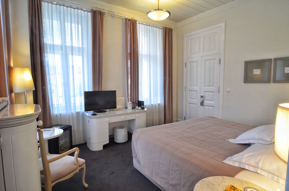 Kar-s Hotel 14/50