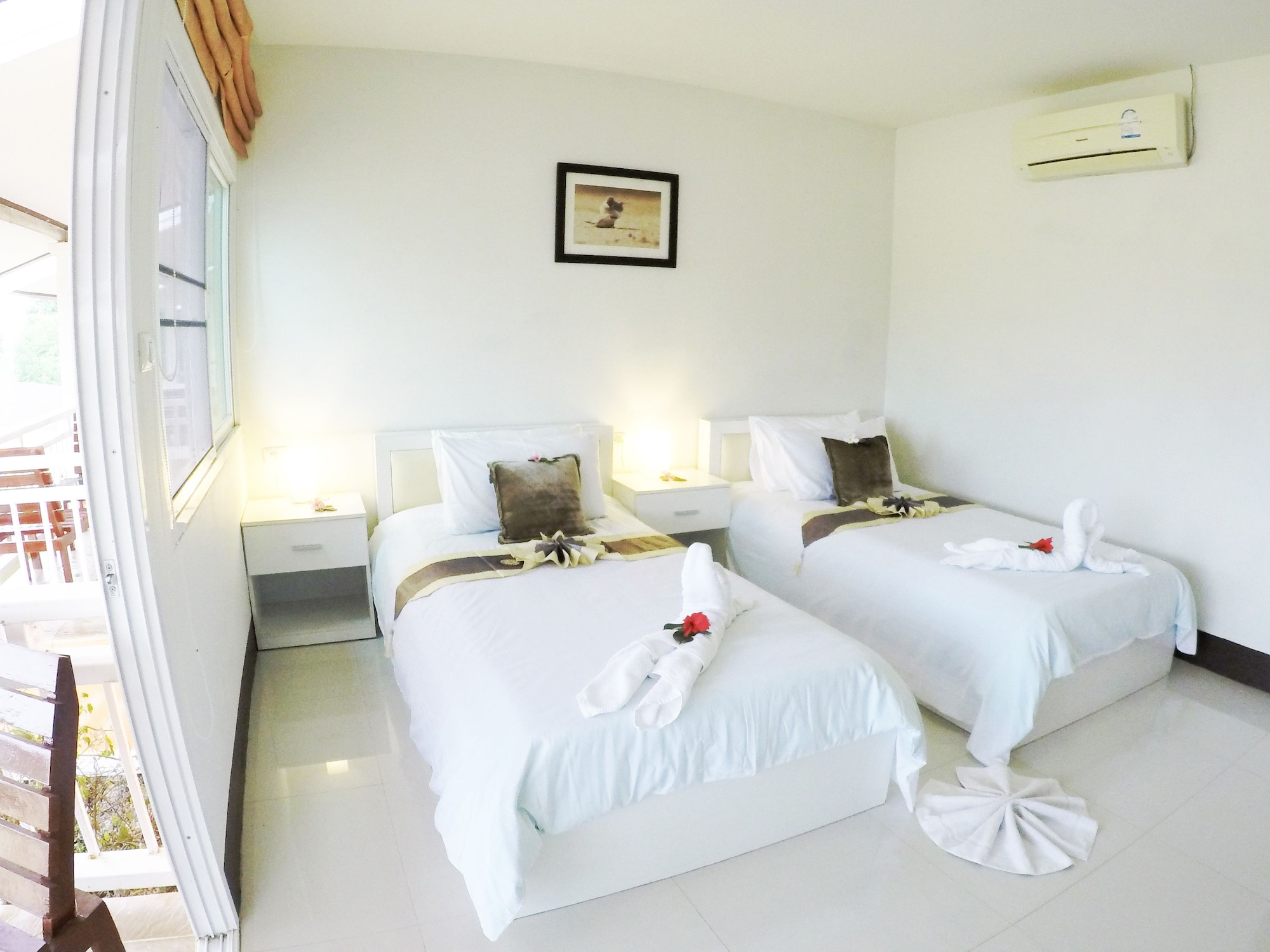SUPERIOR, TWIN BEDS