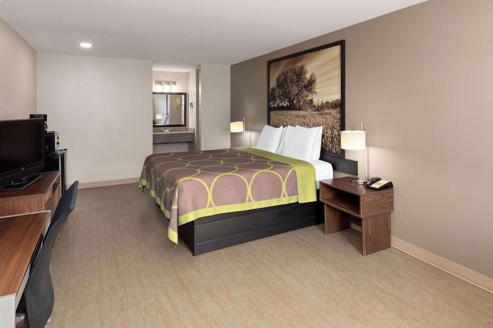 1 Bedroom, Suite, King Bed