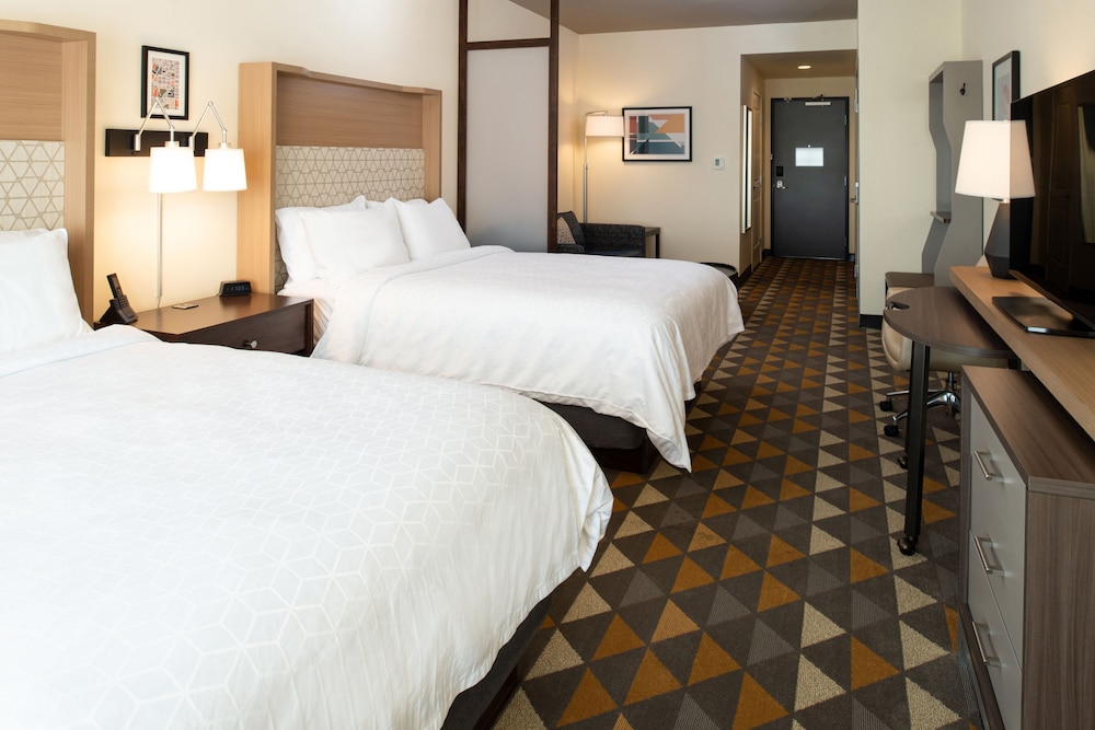 Holiday Inn Suites Idaho Falls 25/75