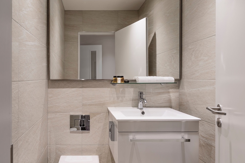 The Knaresborough by Aura Collection 50/50