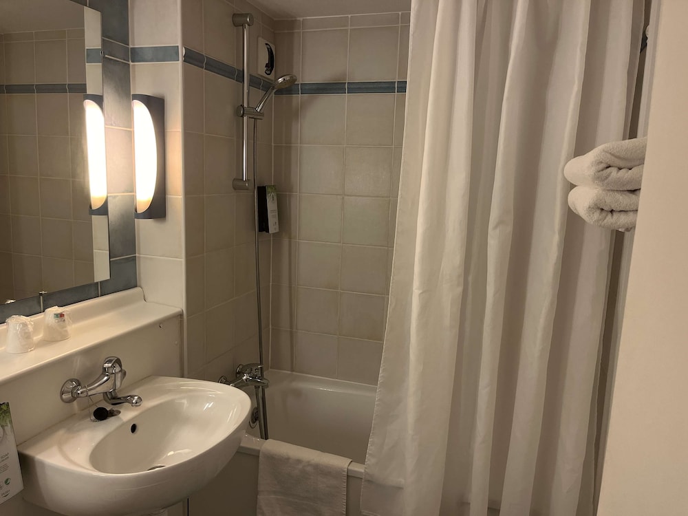 Kyriad Direct Marseille Ouest Martigues 51/55