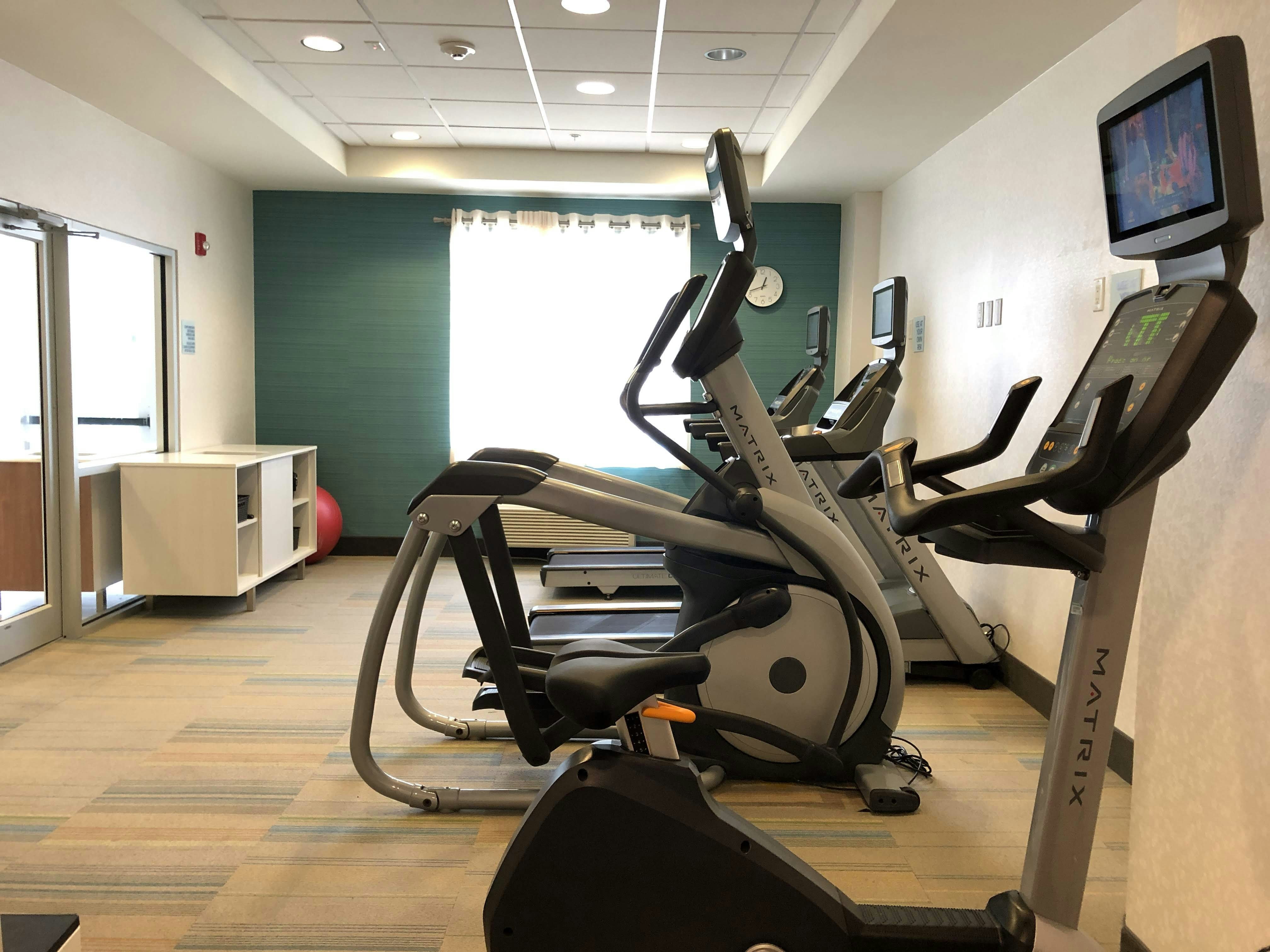 Holiday Inn Express Jacksonville Beach 28/45