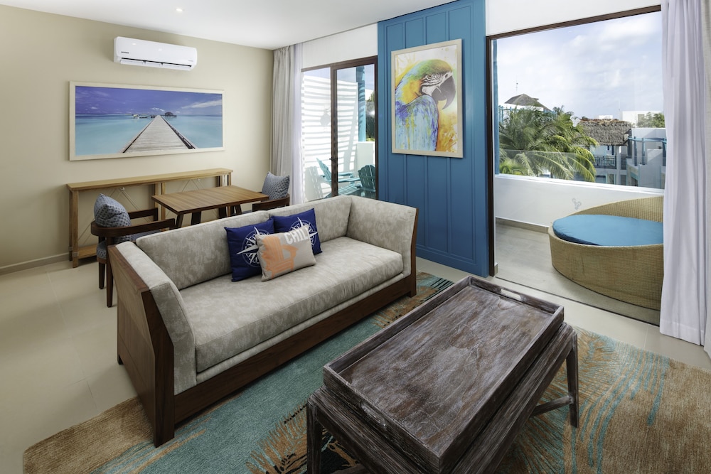 Margaritaville Island Reserve Riviera Cancun by Karisma 50/81