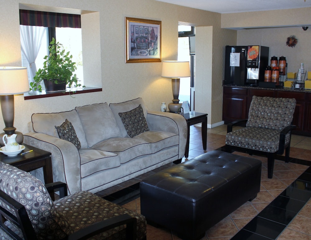 Days Inn by Wyndham Hoover Birmingham 34/56