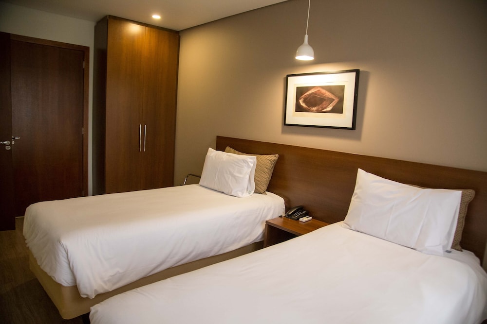 Mercure Curitiba Golden Hotel 14/79