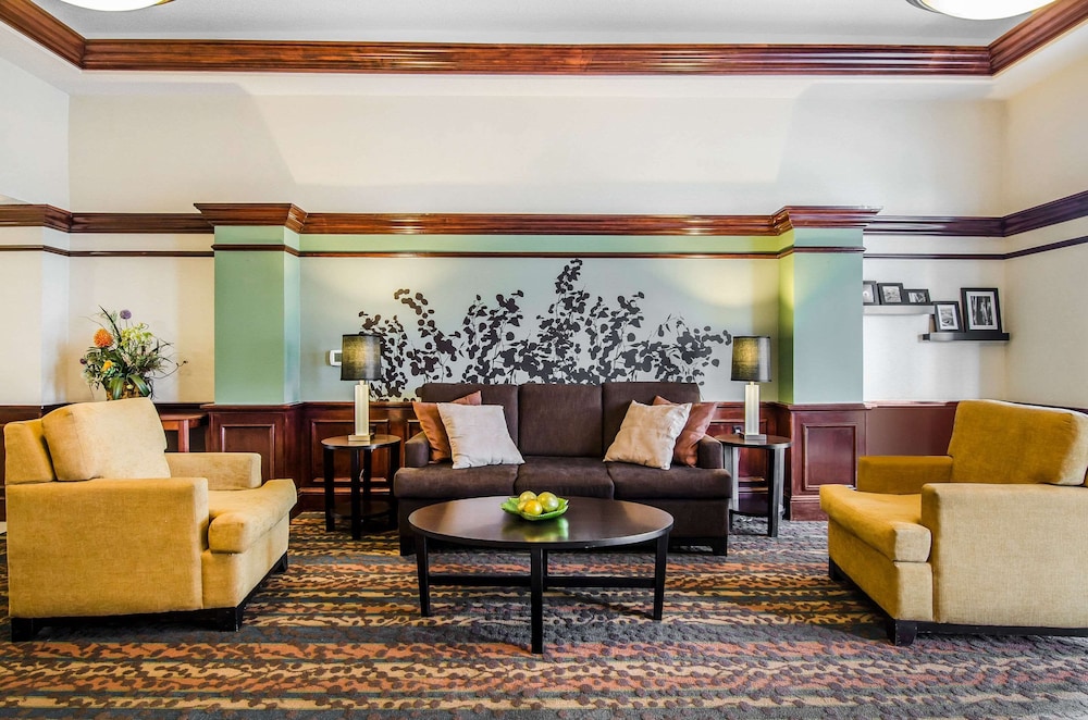 Sleep Inn & Suites Danville Hwy 58 27/35