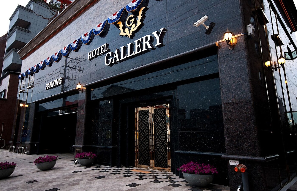 Hotel Gallery 2/50