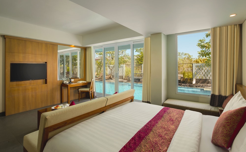 Paragon Hotel Seminyak 24/71