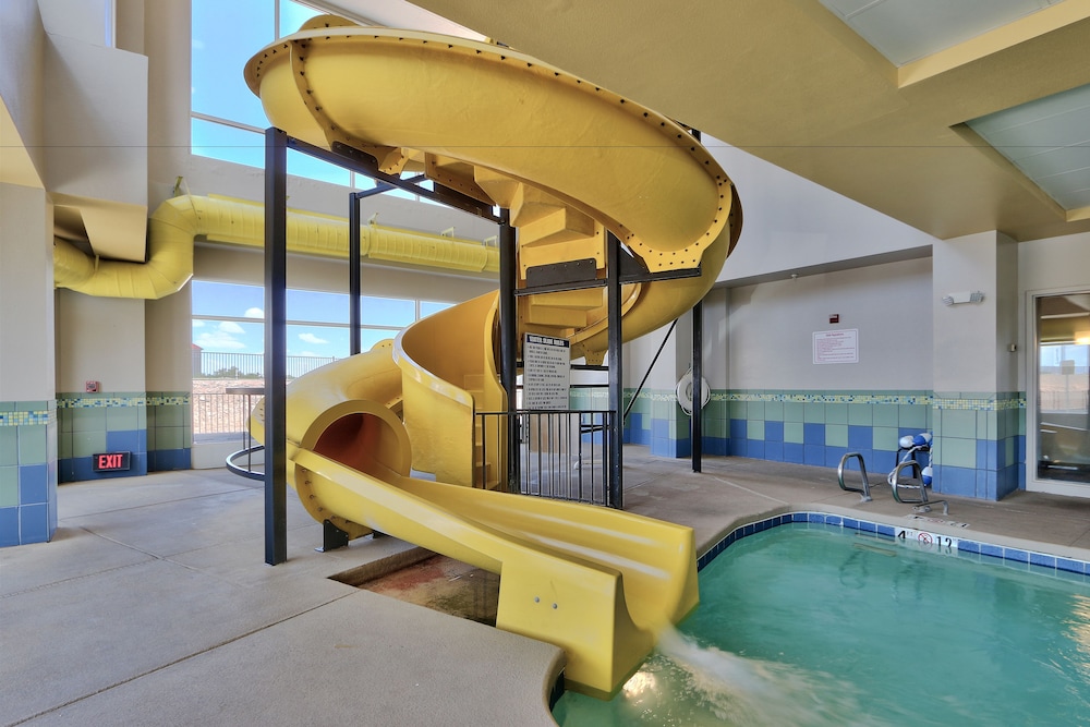 Holiday Inn & Suites Albuquerque-North I-25 48/48