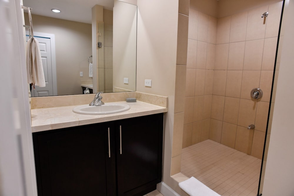Breeze Private Residence Club 12/64