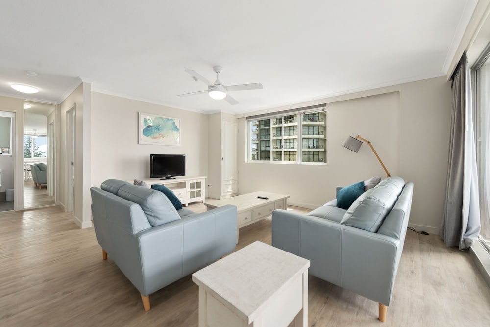 Sandpiper Apartments 46/71