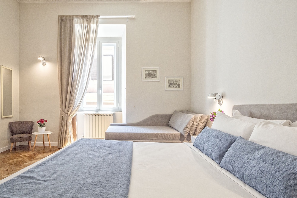 Little Queen Relais 14/48