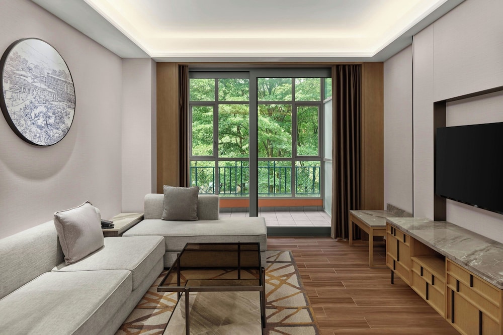 1 Bedroom, Club, Apartment, Queen Bed