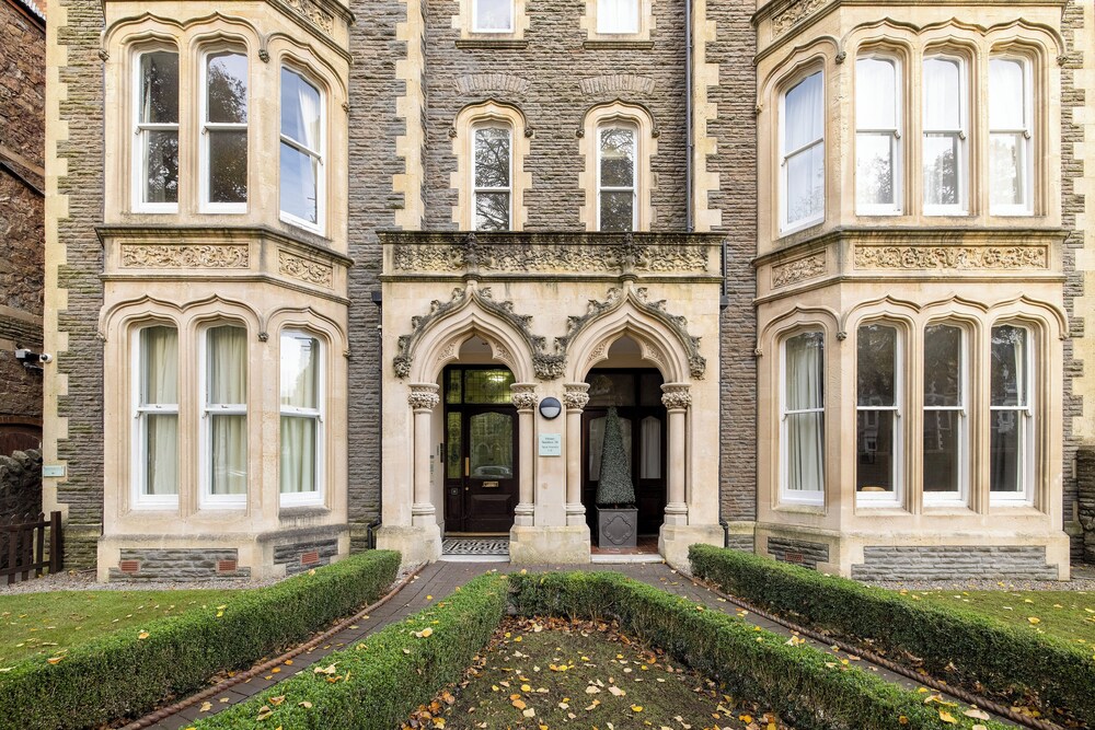 SACO Cardiff - Cathedral Road 34/39