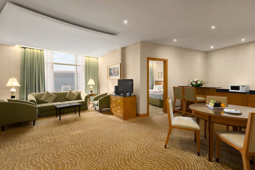 رامادا(EASTYARD Khobar – Hotel) 26/45