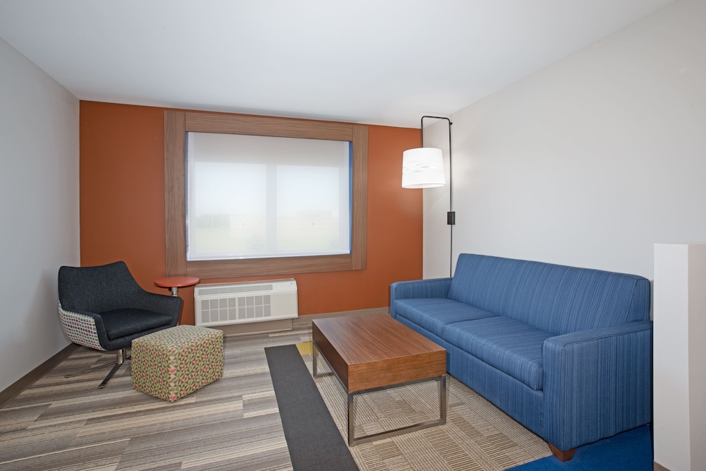 Holiday Inn Express and Suites Sioux City North Event Center an IHG Hotel 49/70