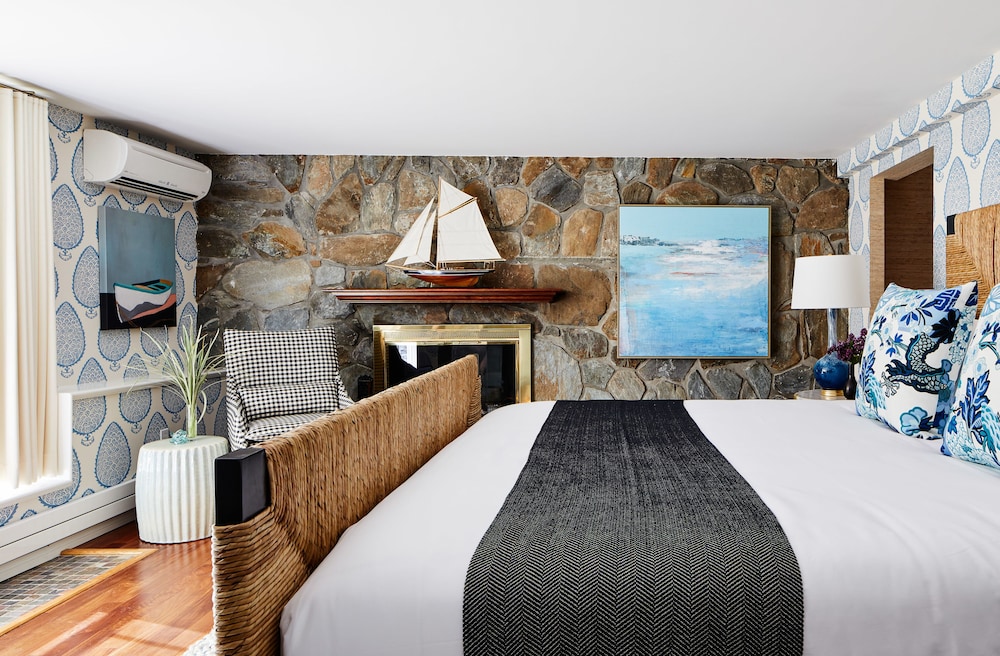 Cliffside Inn Newport 12/50