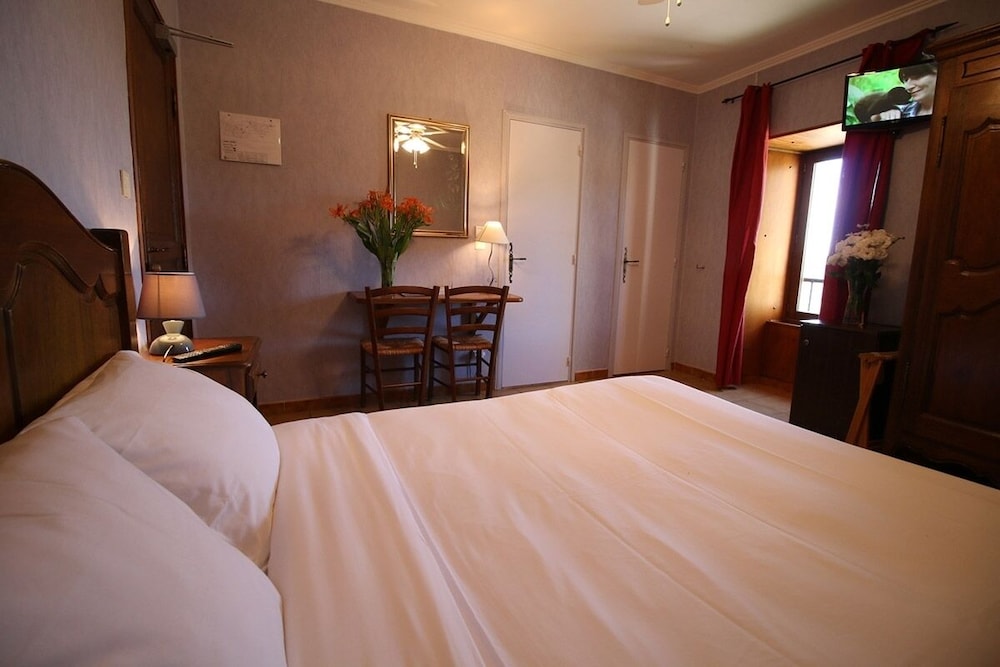 Hotel La Mere Biquette 3/20