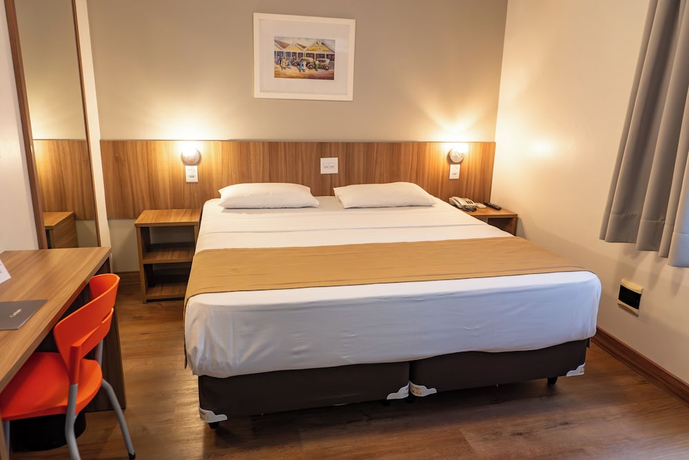 Hotel Continental Business 10/48