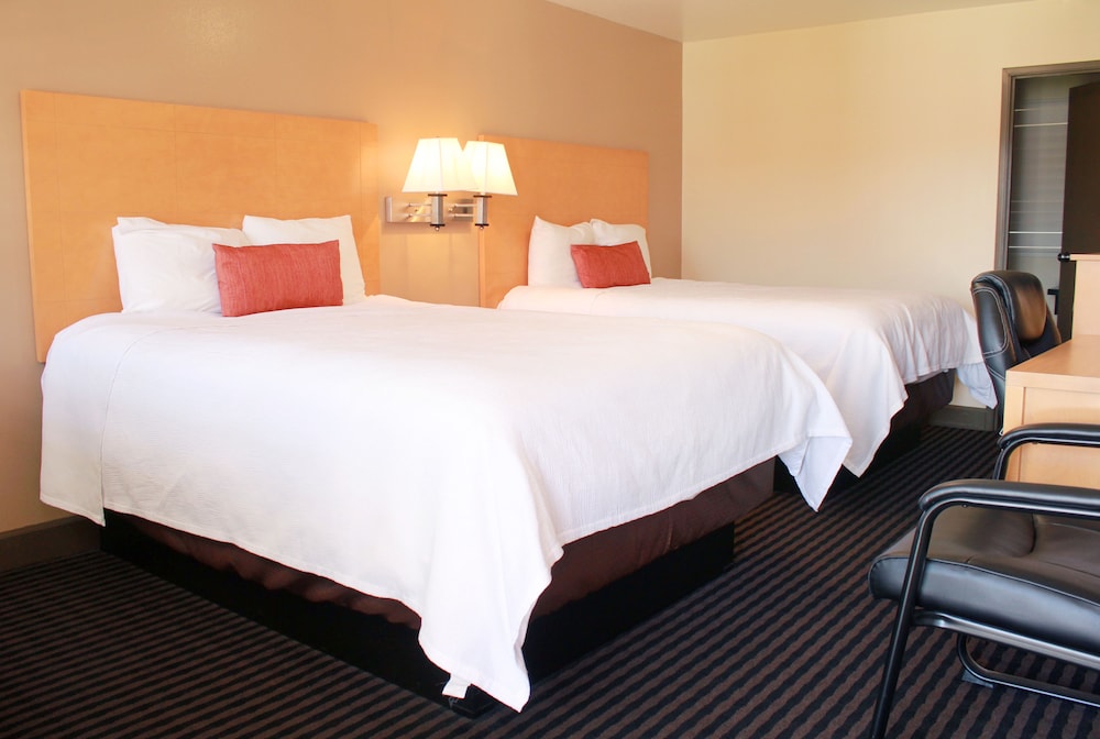 Travelodge by Wyndham Vallejo 16/34