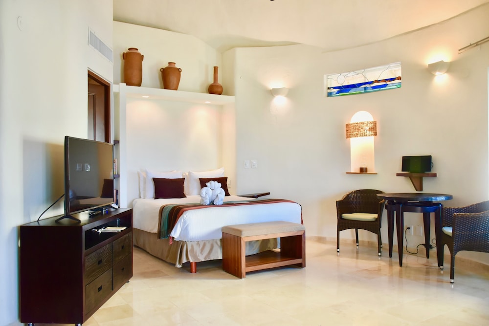 Playa Palms Hotel 26/69