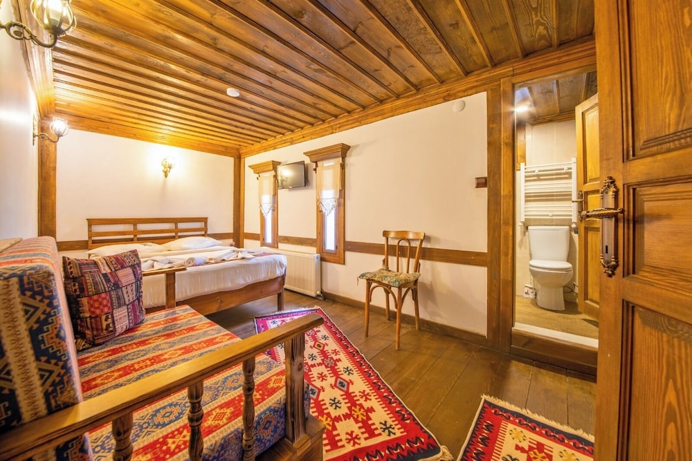 Hanedan Konak Otel 33/47