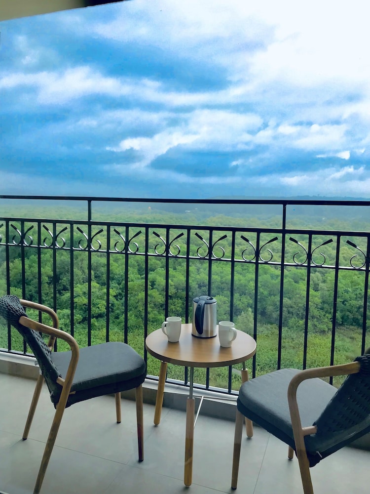 Holiday Inn Goa Candolim in CANDOLIM