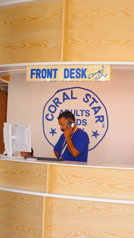 Coral Star Apartments 17/70
