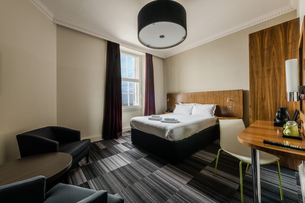 The Place Hotel 35/69