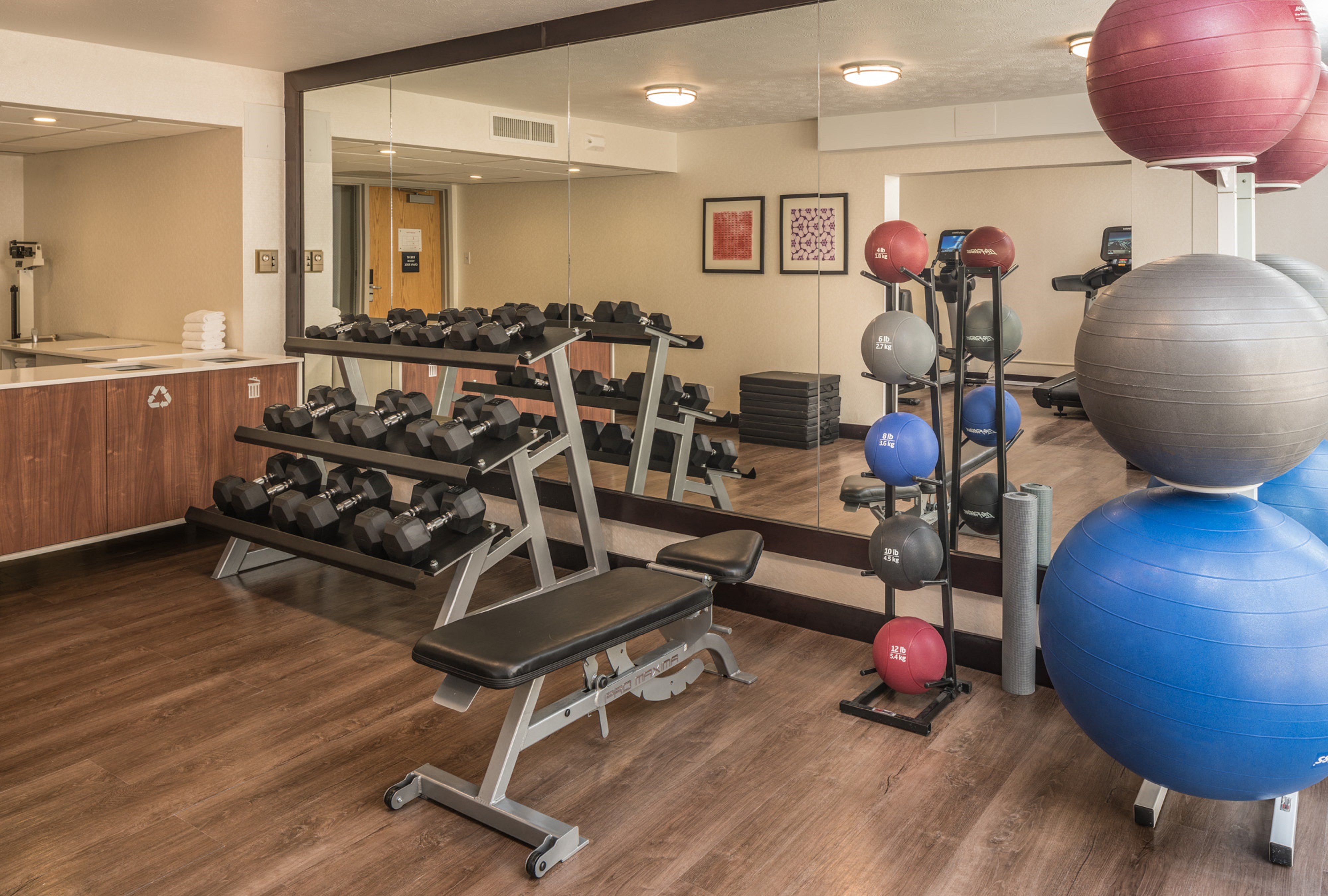 Holiday Inn Express Springfield 14/21