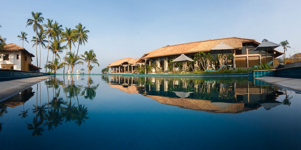 Wattura Resort And Spa in KATUNAYAKE