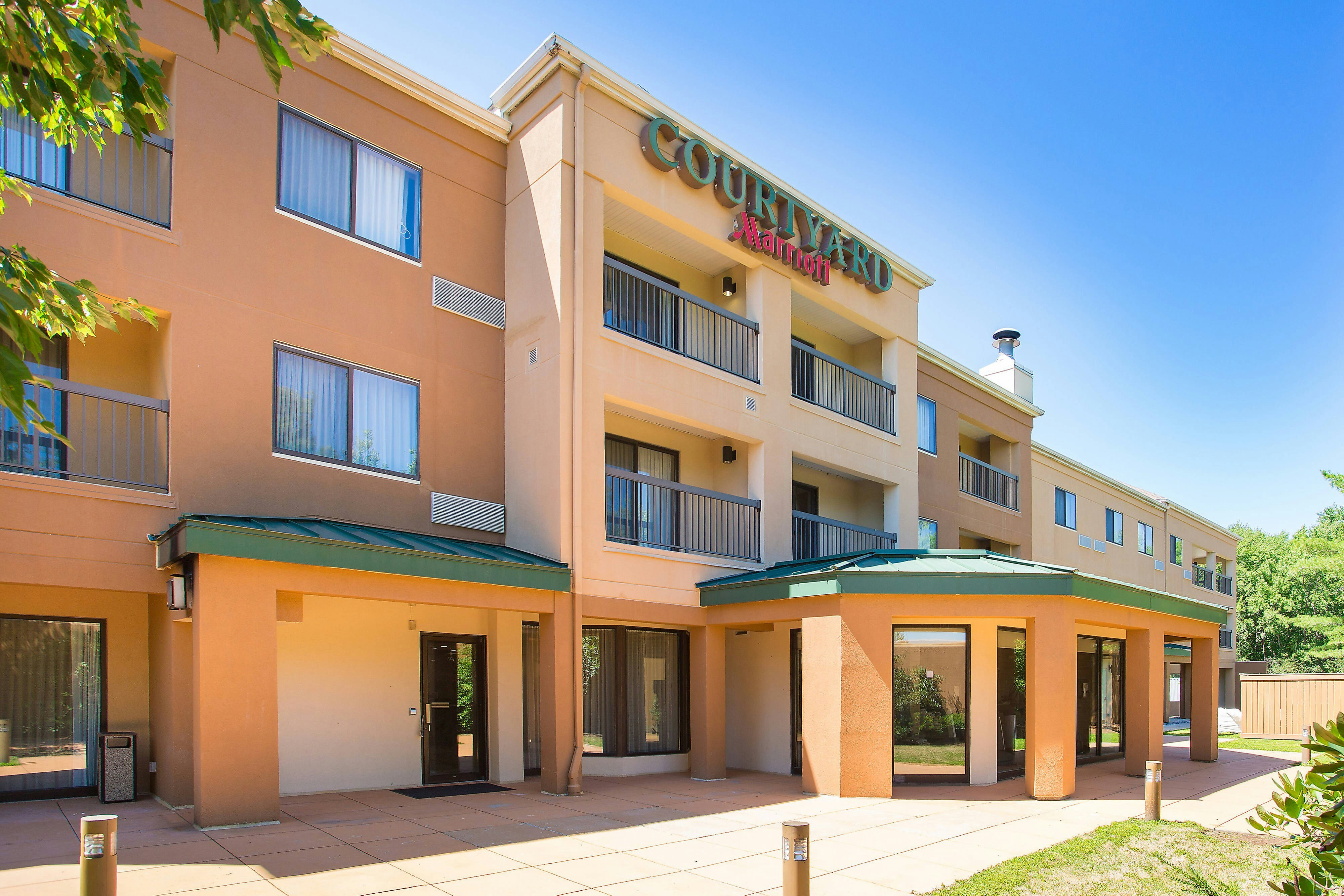 Courtyard By Marriott Boston Westborough 26/26