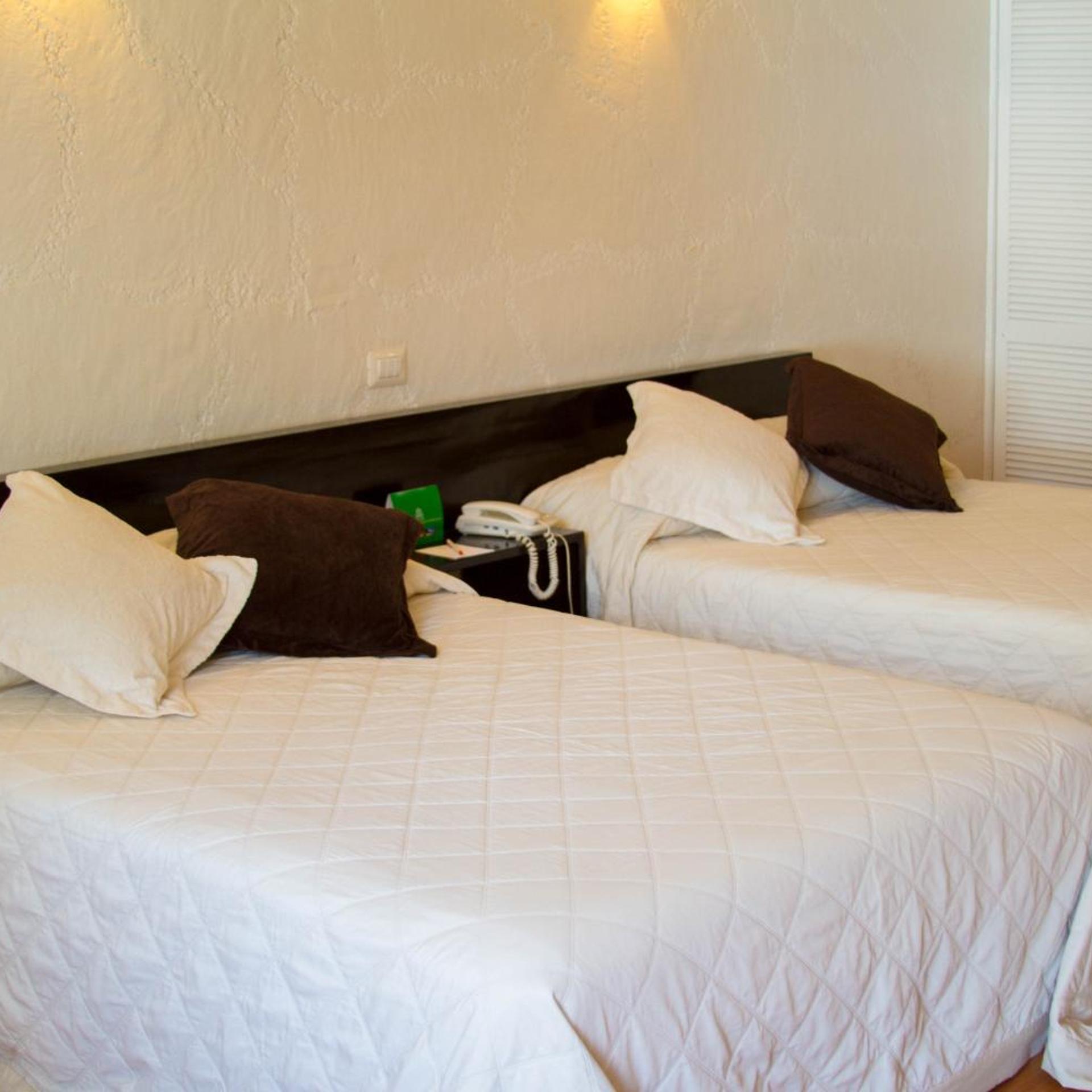 Room, Twin Beds