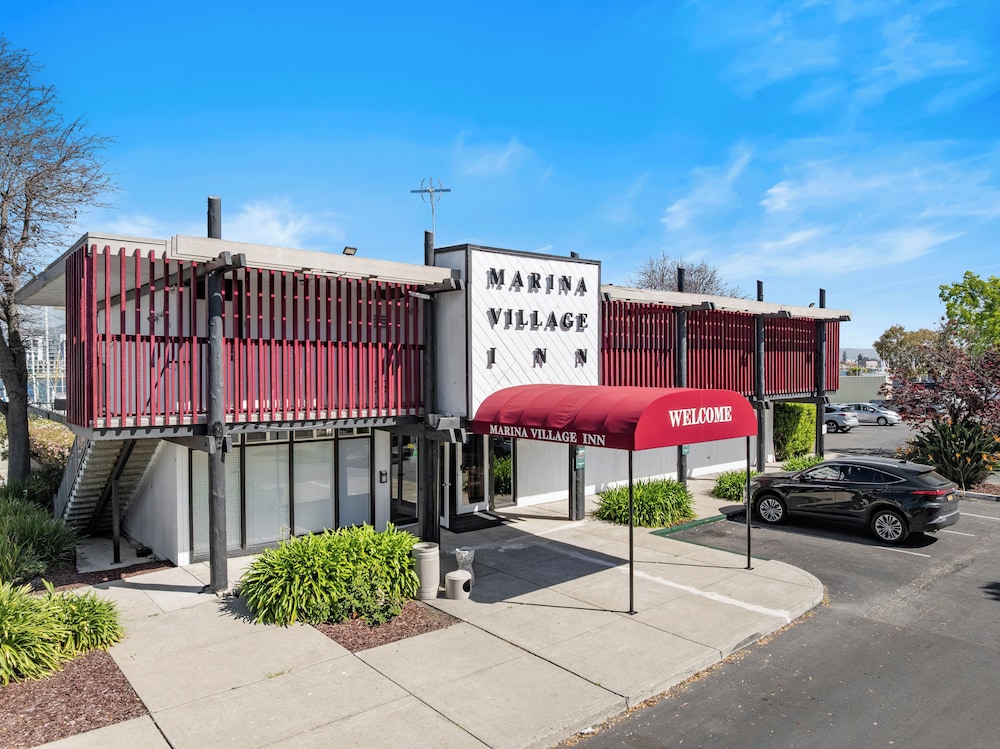Marina Village Inn 3/50