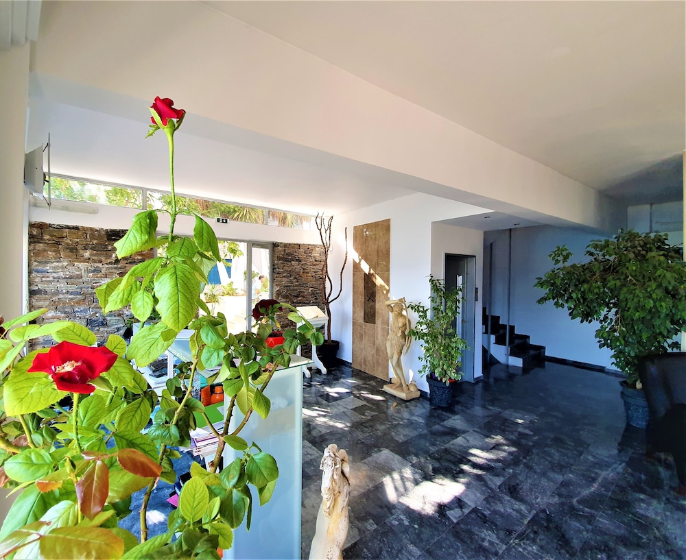 Lobby at Porto Evia Mare Boutique Hotel, Amarinthos