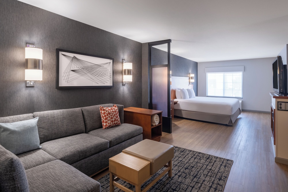Hyatt Place Santa Fe 48/72