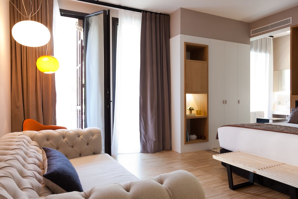 Alexandra Barcelona Hotel Curio Collection By Hilton 37/90