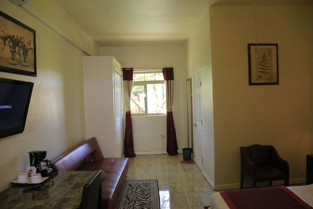 Executive Airport Hotel 28/50