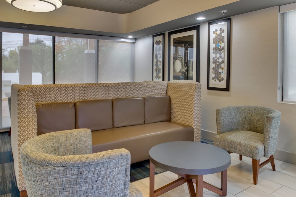 HOLIDAY INN EXPRESS PITTSTON SCRANTON AIRPORT 43/54