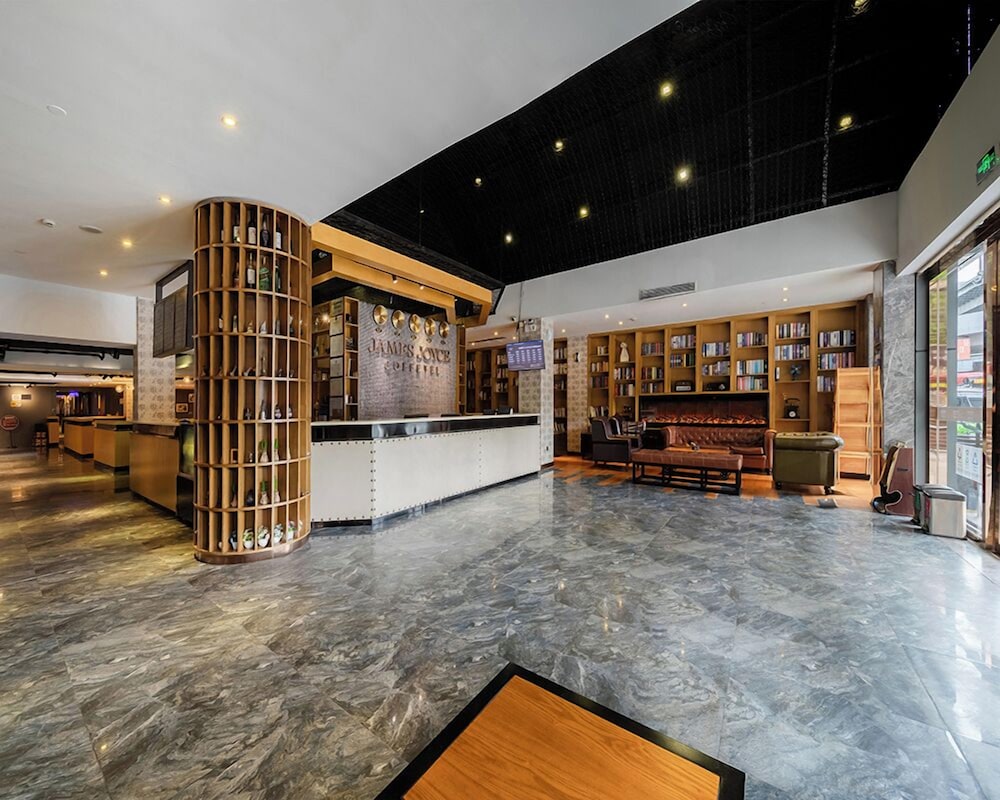 James Joyce Coffetel (Guangzhou Railway Station Sanyuanli Metro Station) 8/49